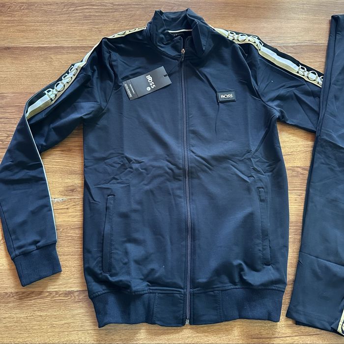 Мъжки,памучен,тъмно син екип Hugo BOSS