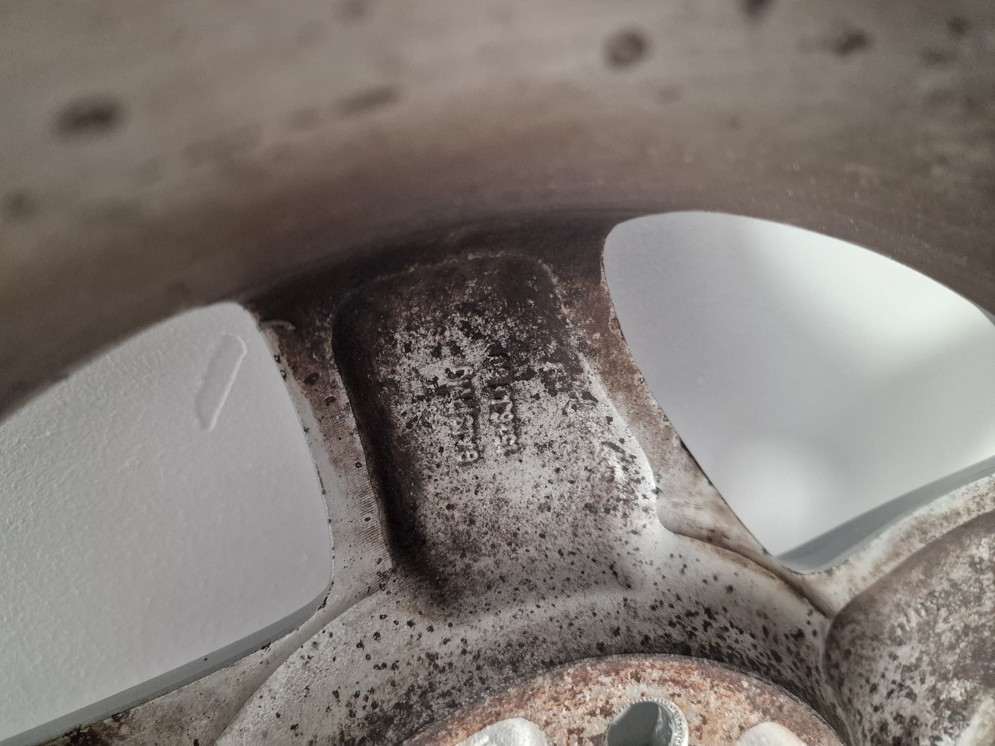Продавам Оригинални джанти от HONDA с гуми 195/65/15.