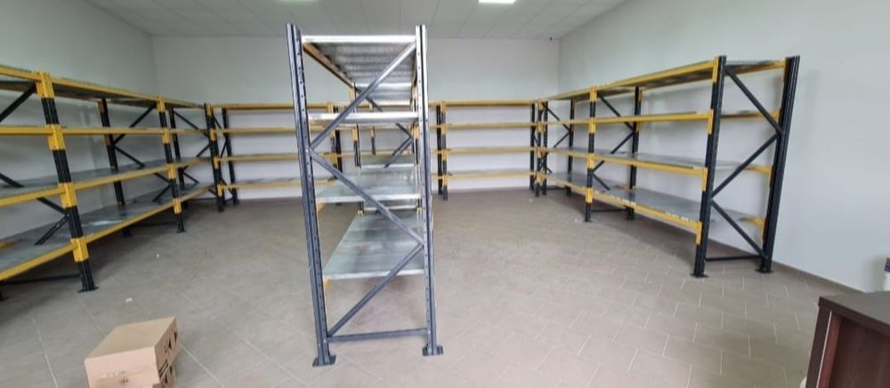 Rafturi metalice industriale