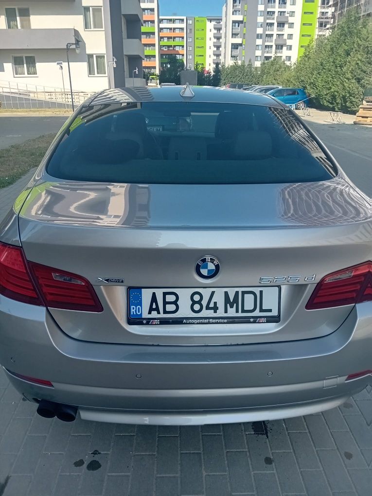 BMW 525 X DRIVE/ Limuzina