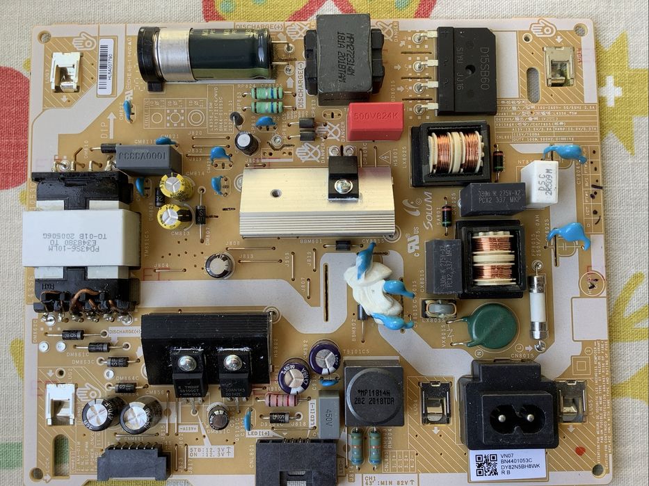 Продавам захранване ТВ Самсунг Power board BN4401053C