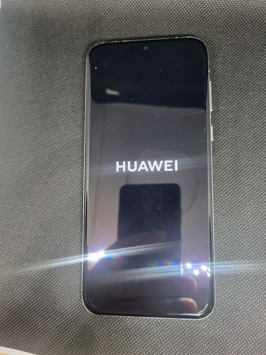Vand 1 Iphone 13 pro și 1 Huawei Pura 70 Pro+