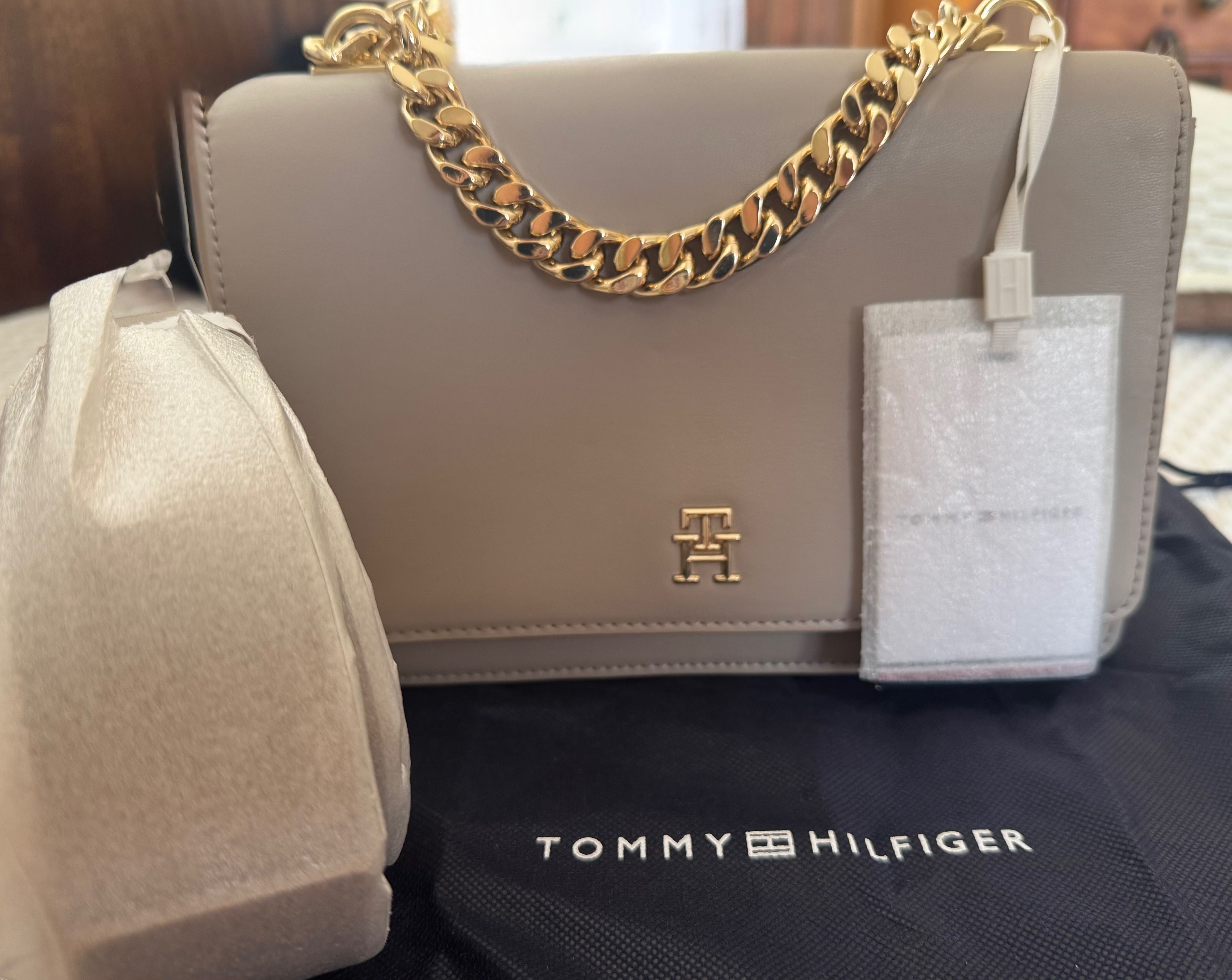 Чанта Tommy Hilfiger