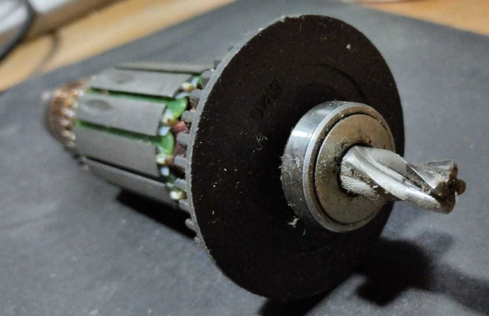 Якорь и статор для перфоратора