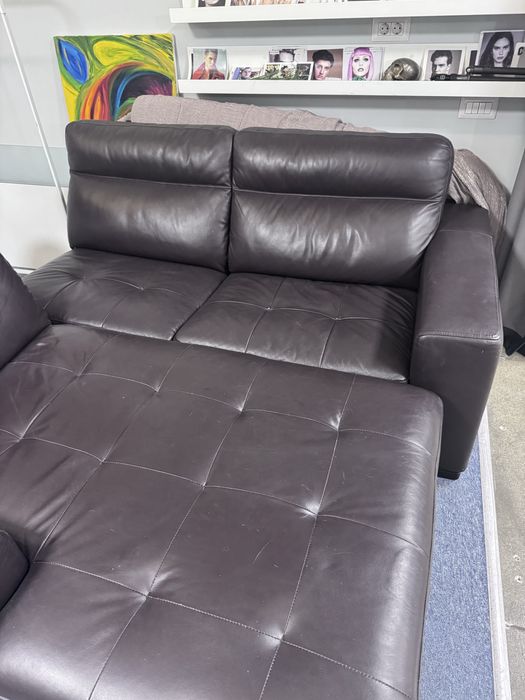 Vand canapea extensibila piele! Lungime 2.80 cm latime 1.80 cm ! Stare