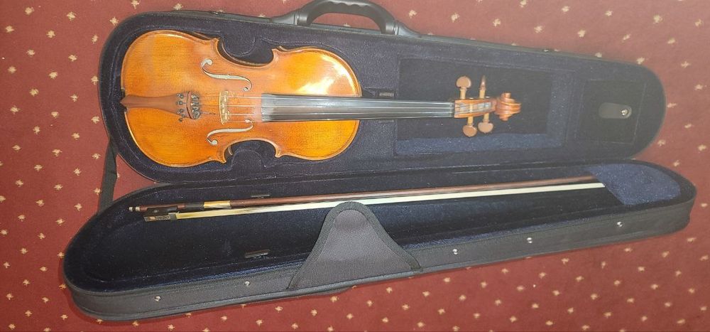 Скрипка Германская 4/4 продаётся