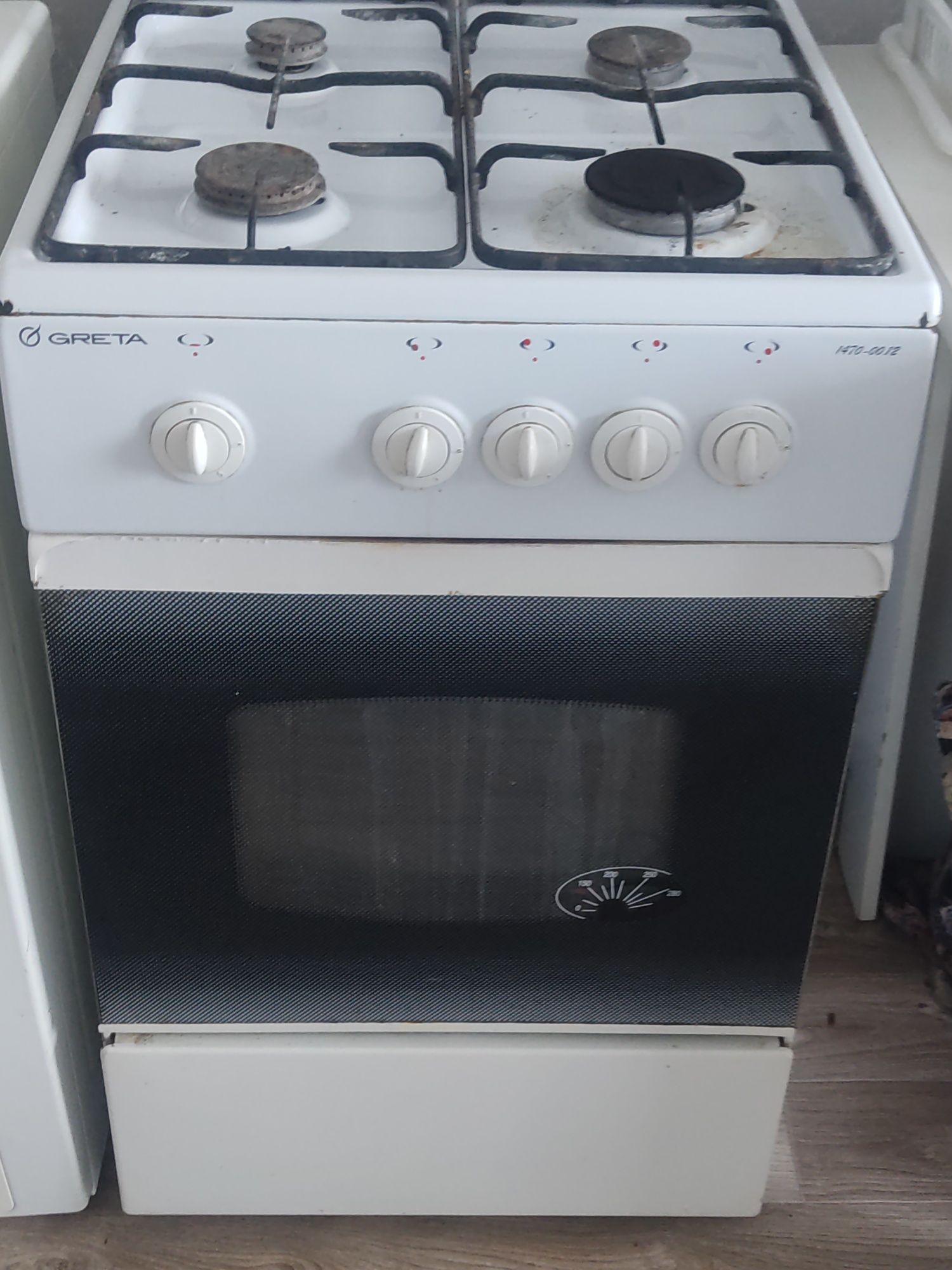 Продам газовую плиту