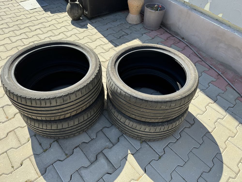 Cauciucuri Bridgestone 225/40R19