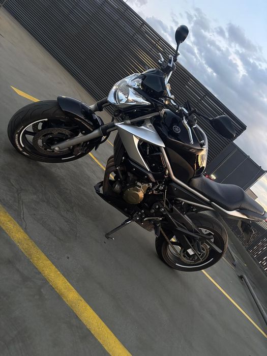 Yamaha XJ6 Limitat A2 (35kw) (Honda, Suzuki, Kawasaki)