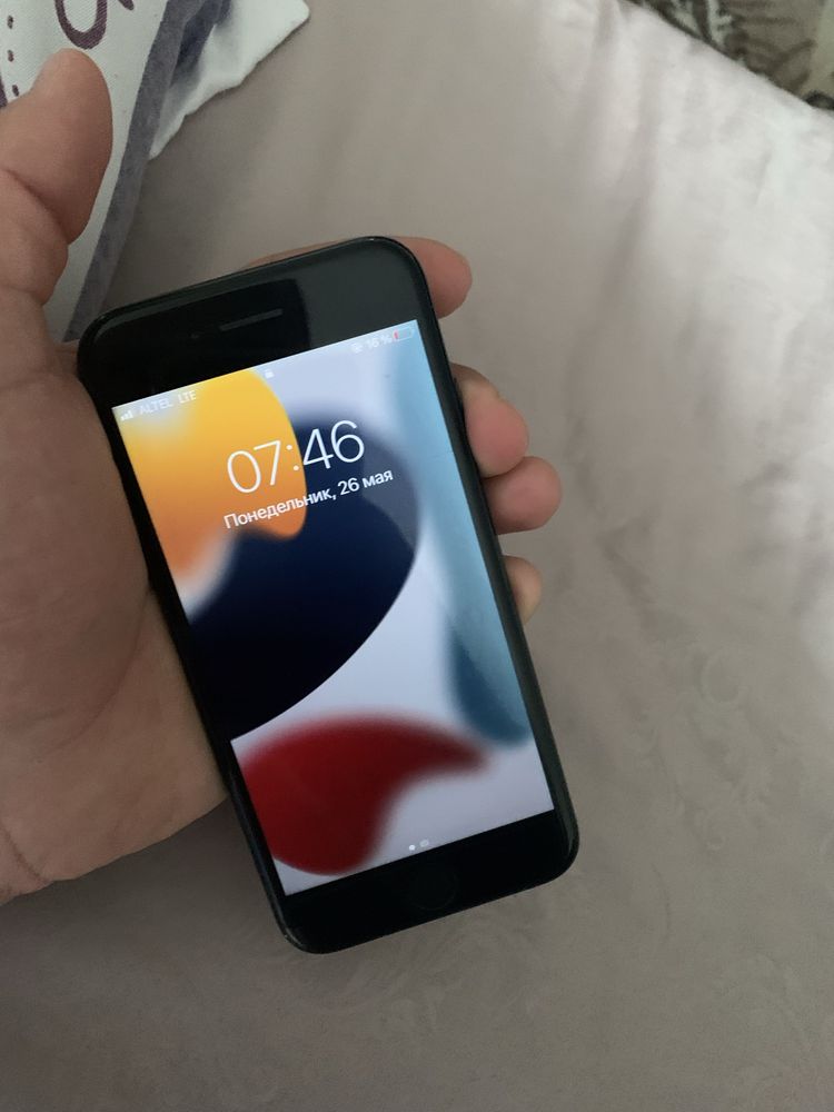 Продам айфон 7 в хорошем состояние