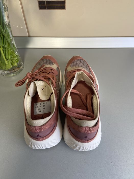 Adidasi Jordan Nike, mas 38,5 si 39