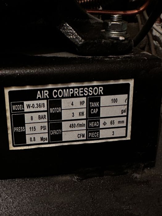 Компресор за въздух - Italy 100 литра, 480л/мин