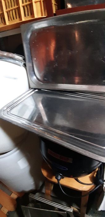 Елипса и кръгли подноси за храна