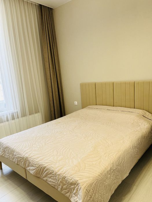 Кровать MONOFIX АММА двуспальная, 160х200 велюр бежевый