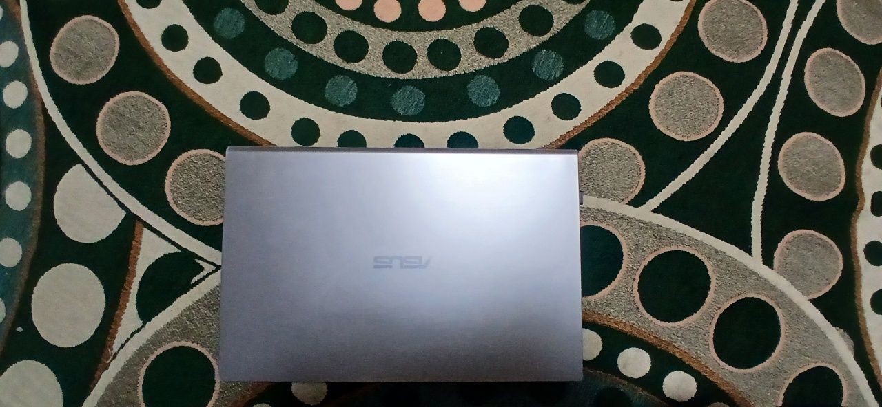 Asus 


---

Sotiladi: Asus X5
