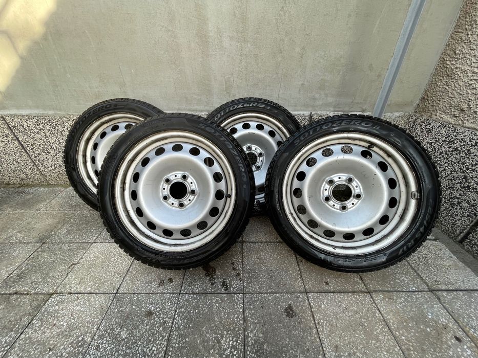 Гуми Pirelli с метални джанти 17-ки