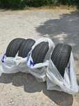 Комплект зимни гуми NOKIAN 245 / 45 R19 DOT4222