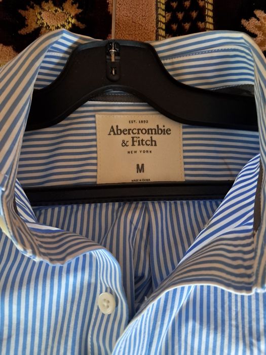 Официална ,раирана почти нова риза за специални случаи