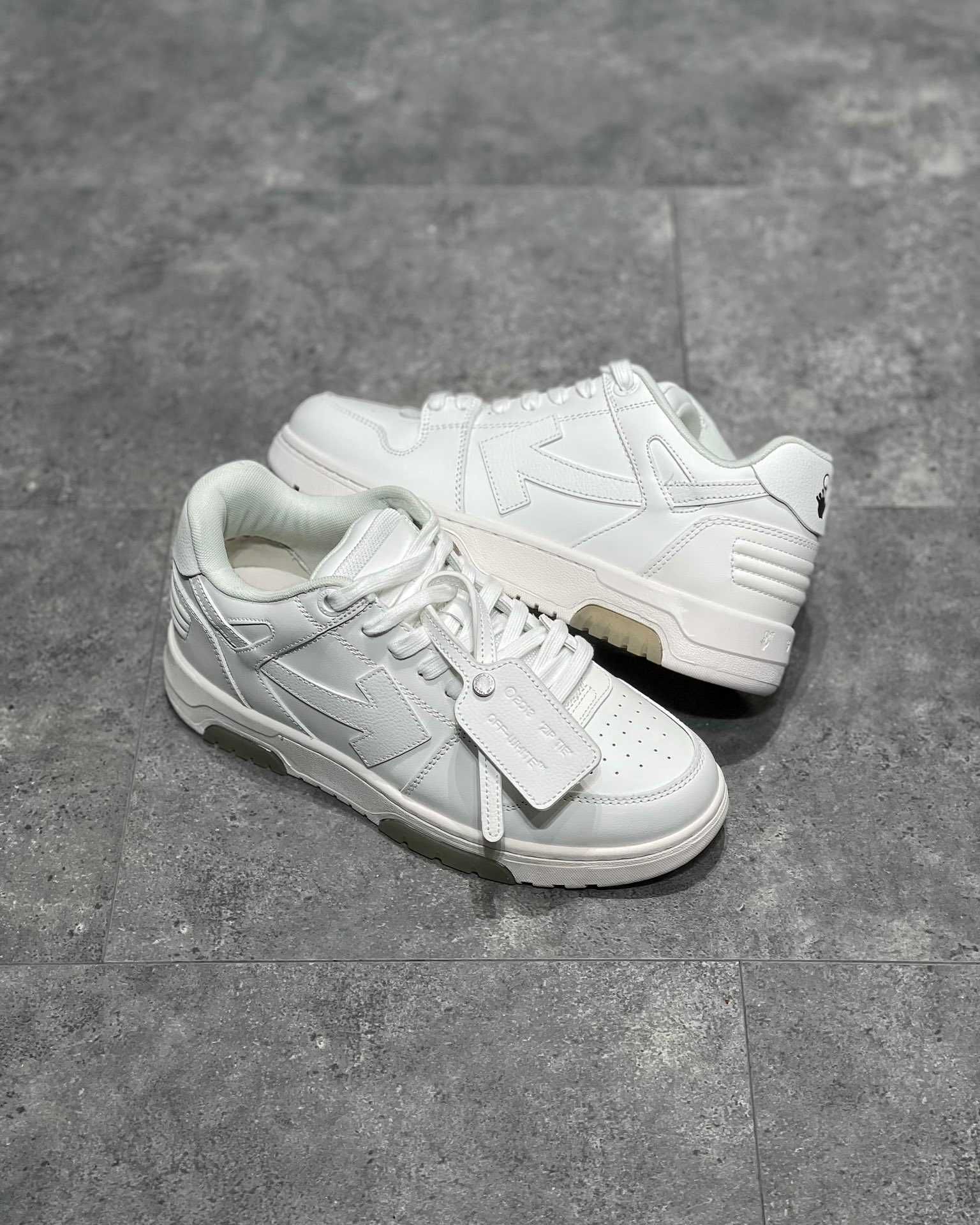 Adidasi Off White Out Of Office