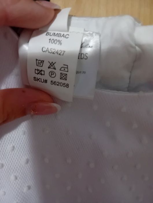 Rochită mărimea 104, nouă.