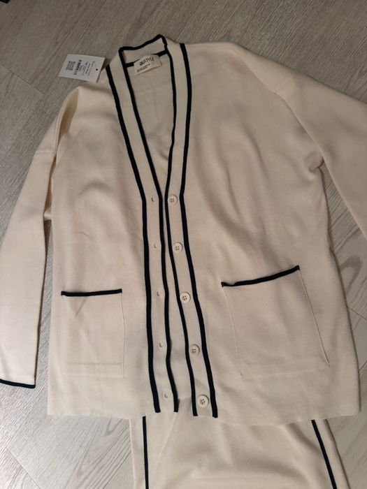 Комплект от три части  жилетка