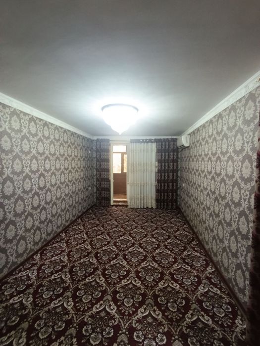 Қарши Пахтазор Соатни олди 2 хонали 3-этаж урта катор иккиламчига соти