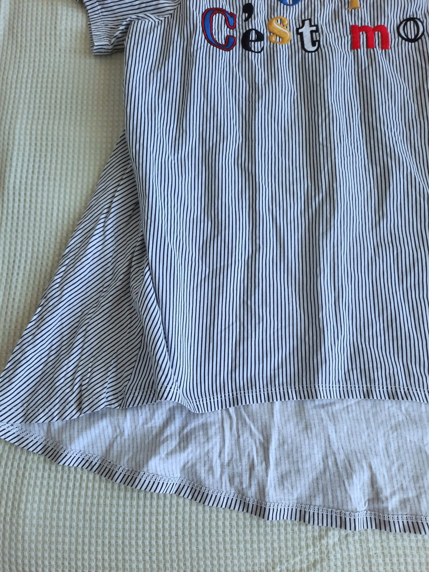 Tricou Zara cu broderie XS