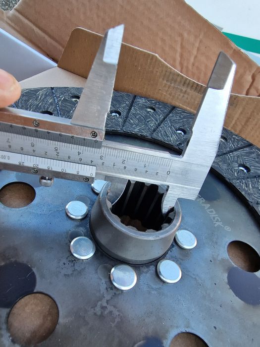 Disc ambreiaj tractor fiat 650 om preț 620 lei se poate trimite prin c