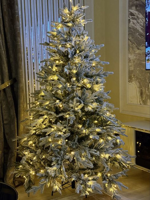 Искусственная новогодняя елка