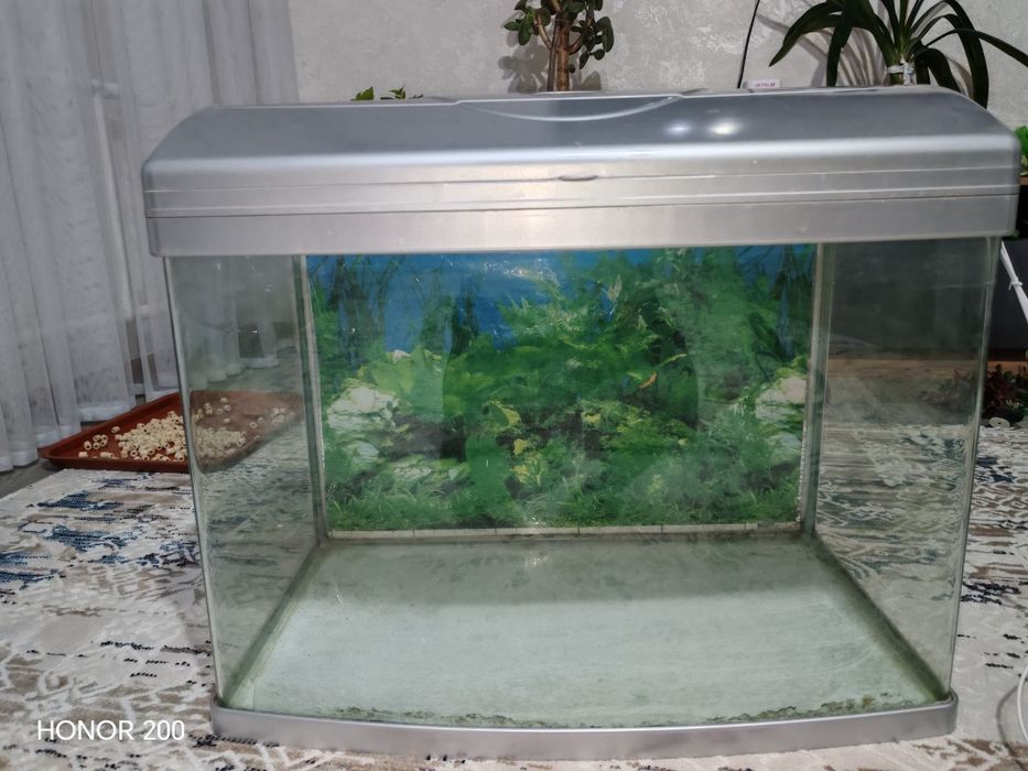 Аквариум заводской 90 литров