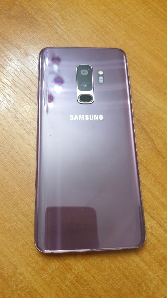 Samsung S9+ экран поврежден