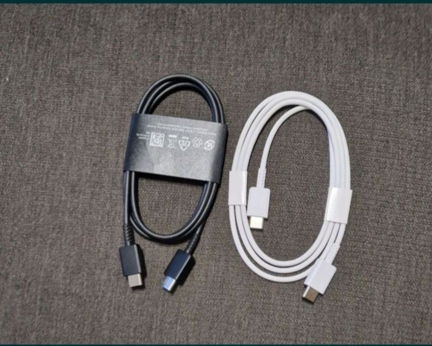 Vând încărcător Samsung și căști wireless