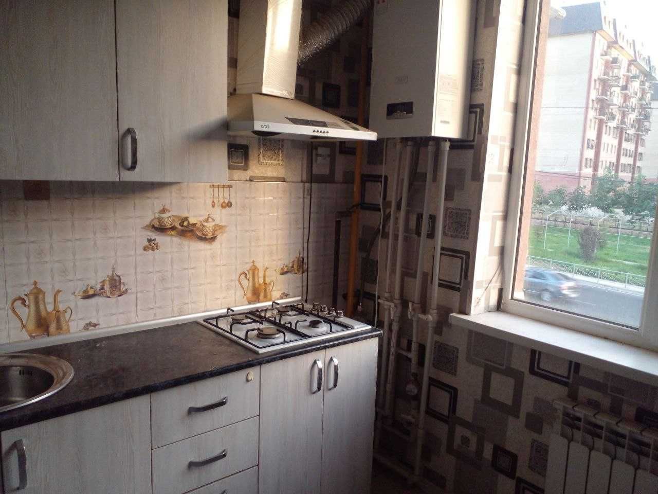 Продаю квартиру 2/2/3 возле метро Дустлик быв. Чкалова Яшнабадский р-н