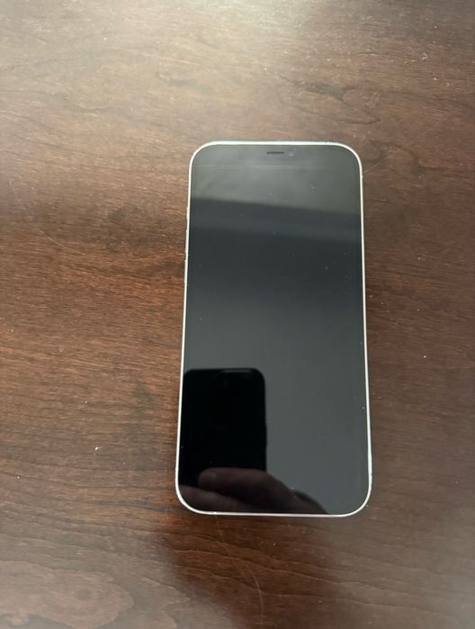 Vând iphone 12 pro max fisurat spate