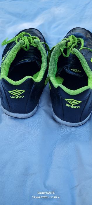 Футболни обувки umbro 43 номер