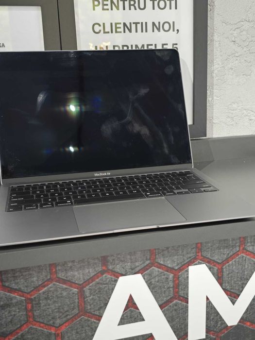 MacBook AIR  A2179 / Display Spart   * Krom Amanet Margeanului *