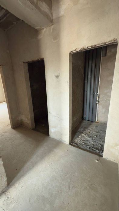 Бухоро шахар марказидан 3 хонали квартира сотилади