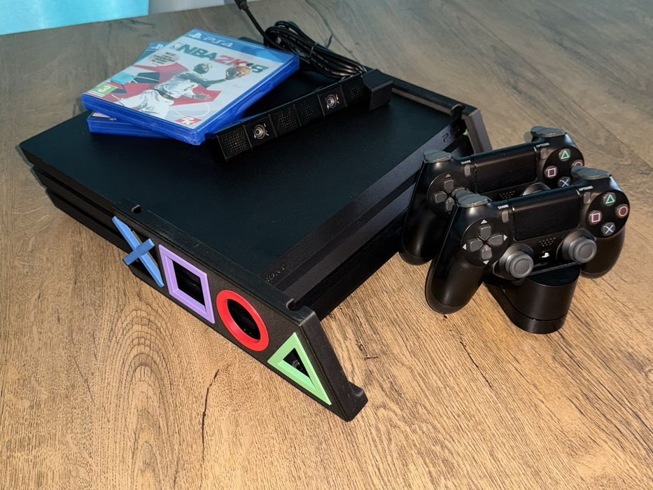 Playstation 4 pro 1tb CUH-7216B + accesorii originale