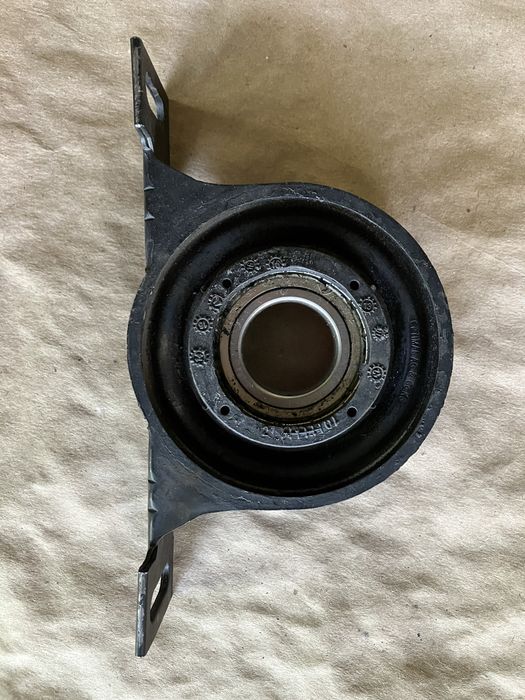 Новый подвесной подшипник на bmw e36