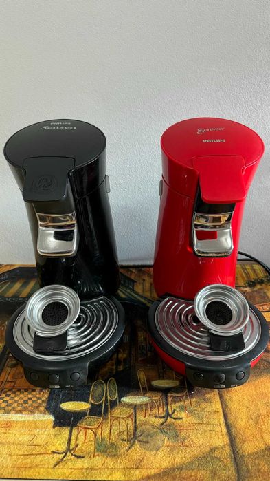 Vand 2 espressoare Philips Senseo cu paduri de cafea.