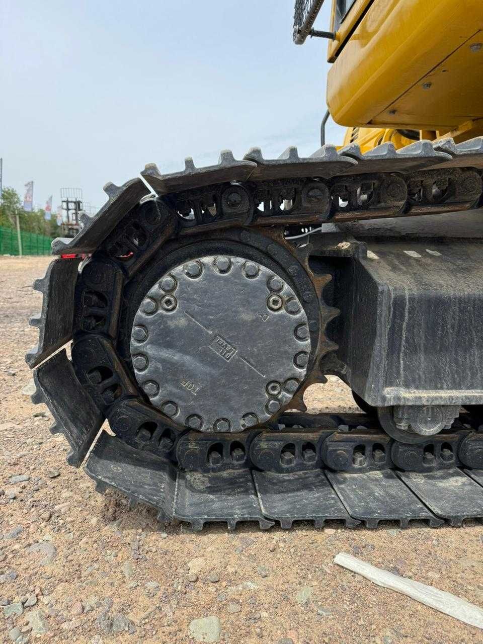 2023 екінші қолдан экскаватор Komatsu PC200-8M0