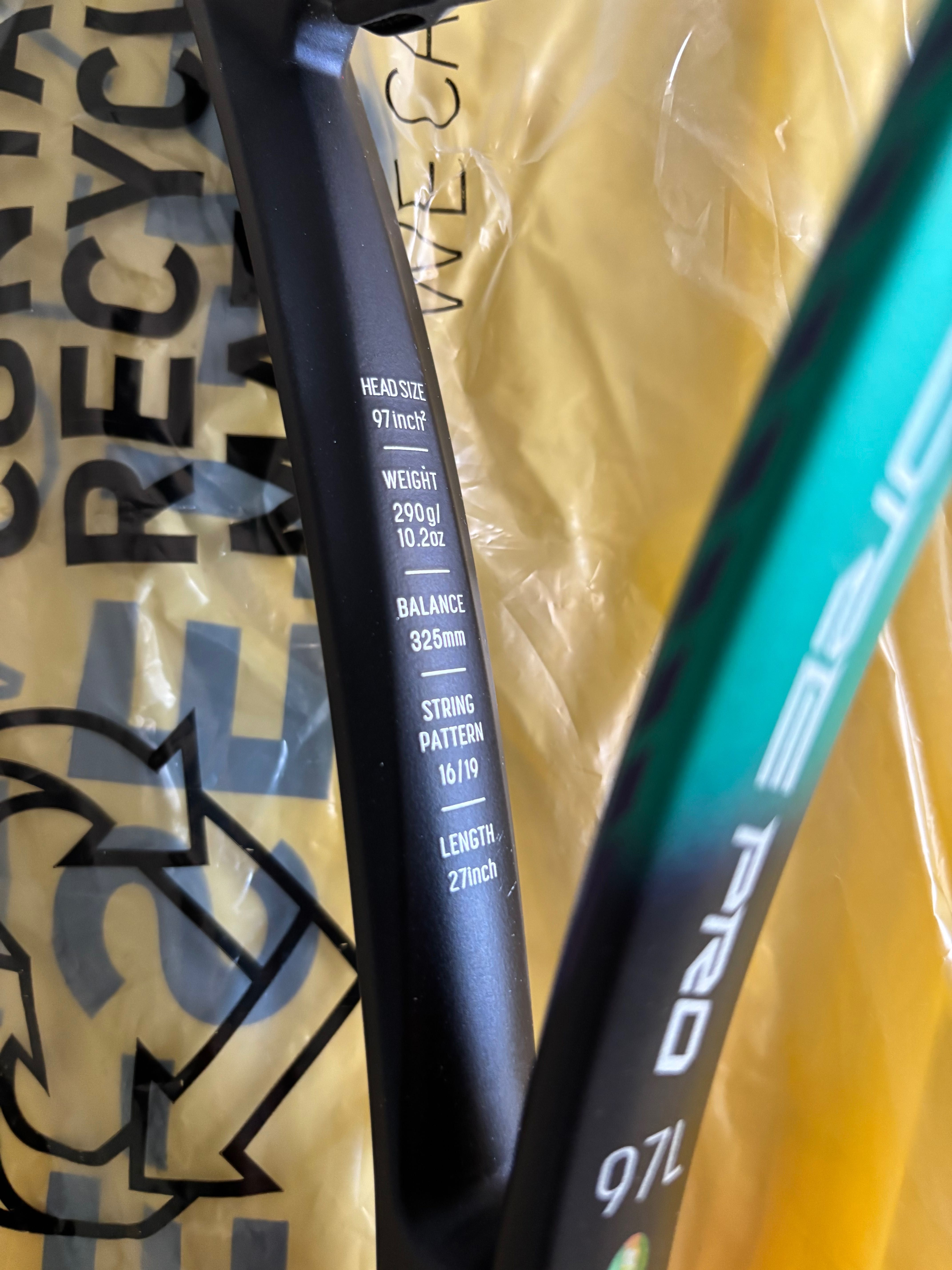 Yonex Vcore Pro 97L L2 тенис ракета