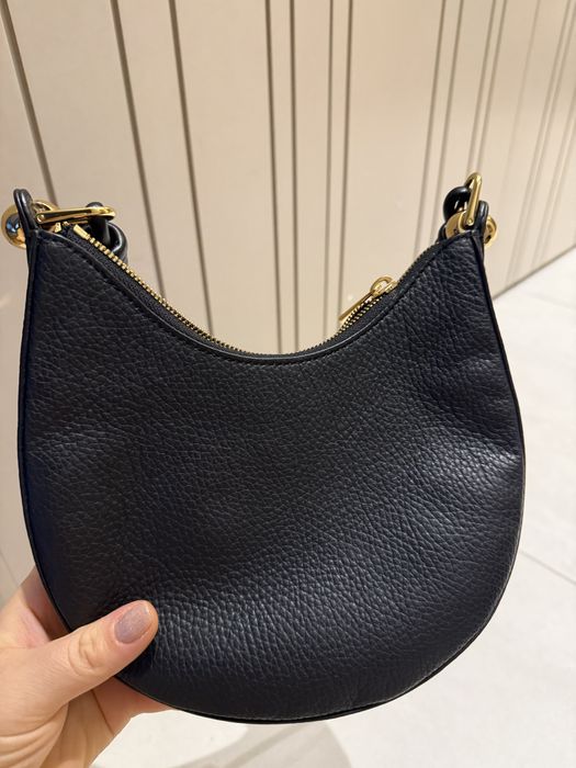 Черна кожена чанта Furla