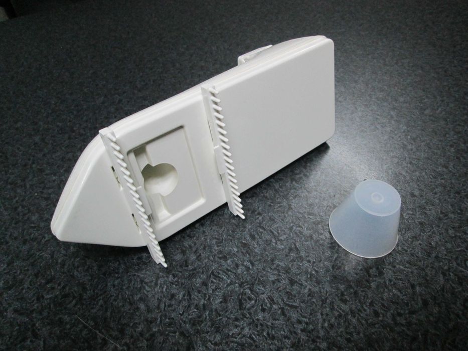 Продавам нова електродна ютия ELEGANT STEAMER