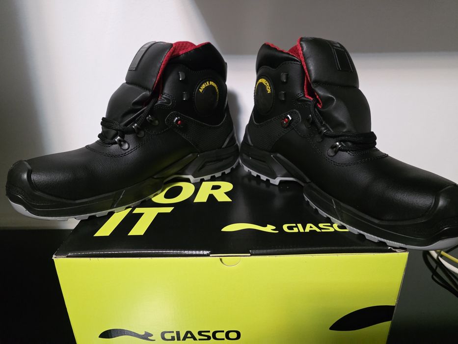 Bocanci Giasco S7S din piele