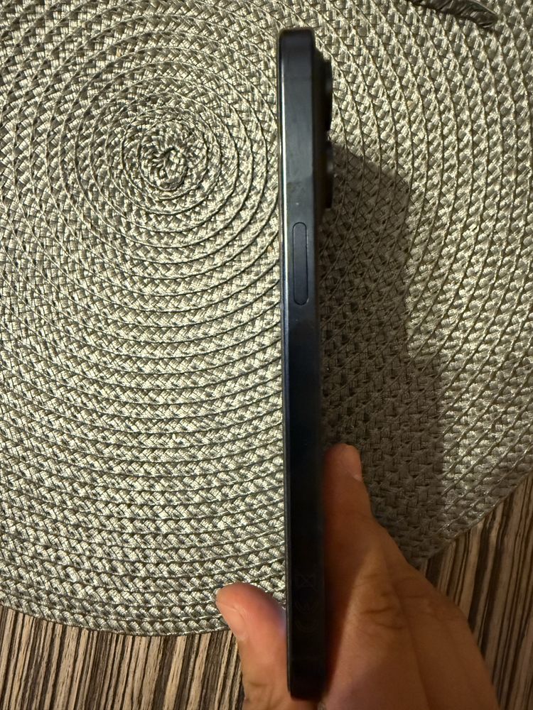 Продавам Iphone 15 pro max