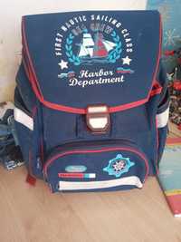 Рюкзак для младших классов