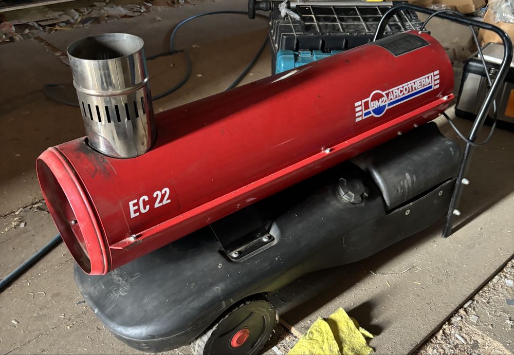 Suflanta aer cald pe motorina ARCHOTERM EC22