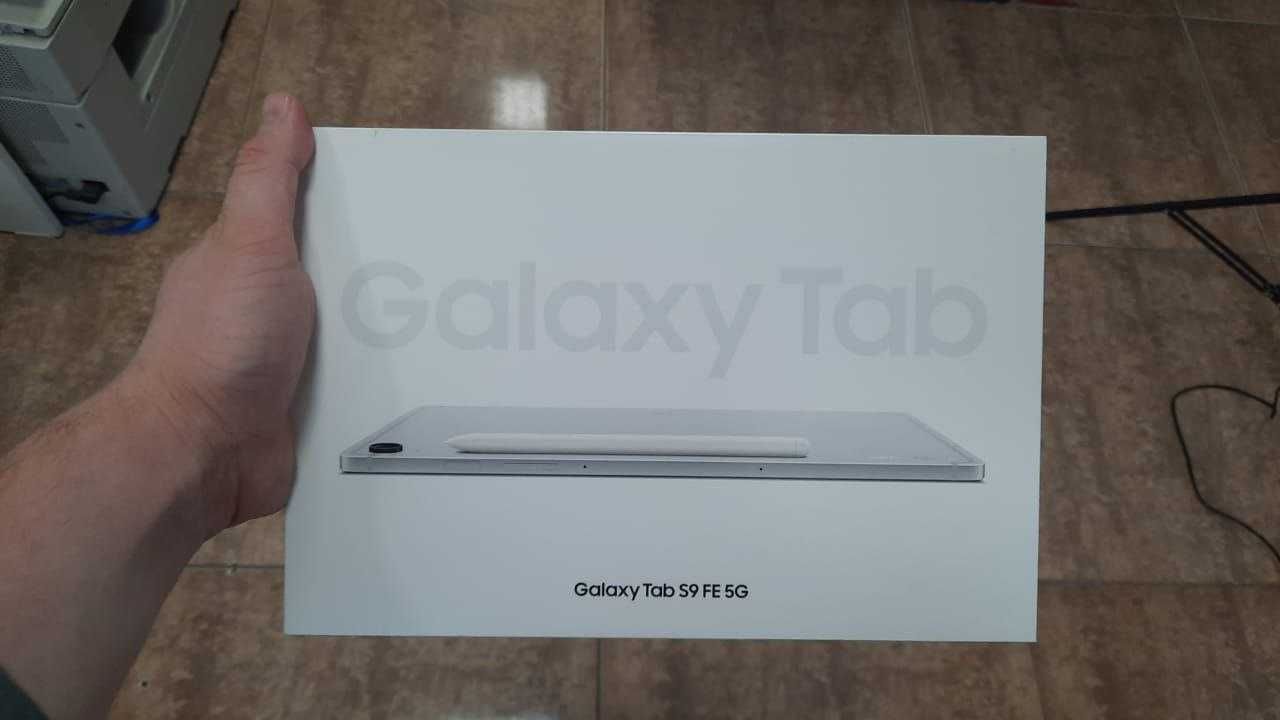 Планшет Samsung Galaxy Tab S9FE 5G в идеальном, магазинном состоянии.