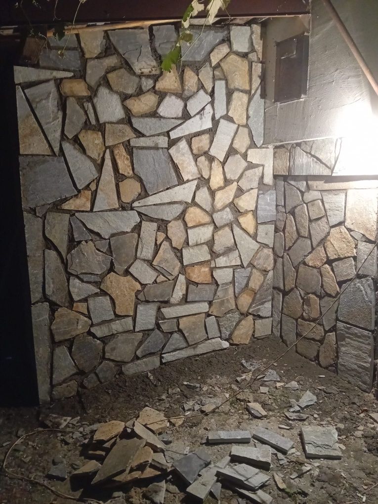 Piatră naturala decorativă Asigur transport și montaj